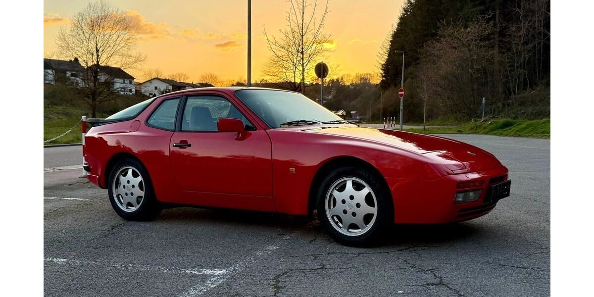 Porsche 944 153.633 km 31.900 &euro; Schiffweiler 66578