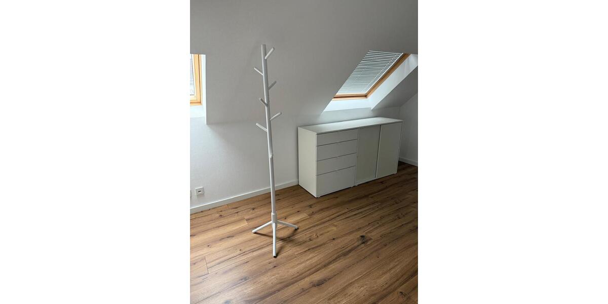 Dachgeschoßwohnung Homburg - 3 Zimmer, 100 m&sup2;, 1.300&euro; | Angebot:24848263