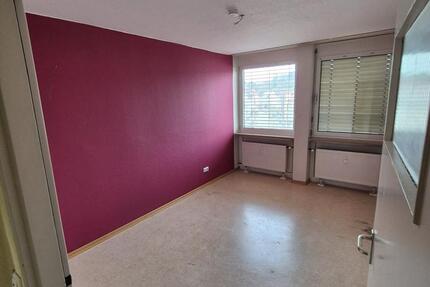 Wohnung Püttlingen - 4 Zimmer, 107 m&sup2;, 650&euro; | Angebot:25959713