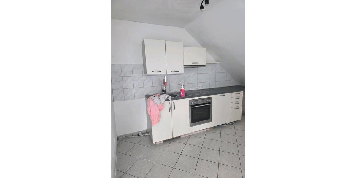 Dachgeschoßwohnung Saarbrücken Bübingen - 3 Zimmer, 90 m&sup2;, 1.000&euro; | Angebot:25907070