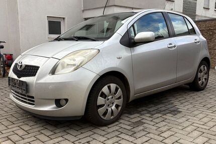 Toyota Yaris 149.010 km 3.600 &euro; Saarbrücken 66126