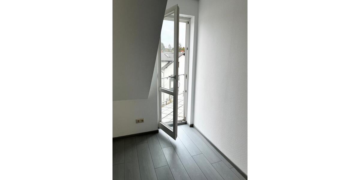 Etagenwohnung Püttlingen - 1 Zimmer, 80 m&sup2;, 790&euro; | Angebot:25875515