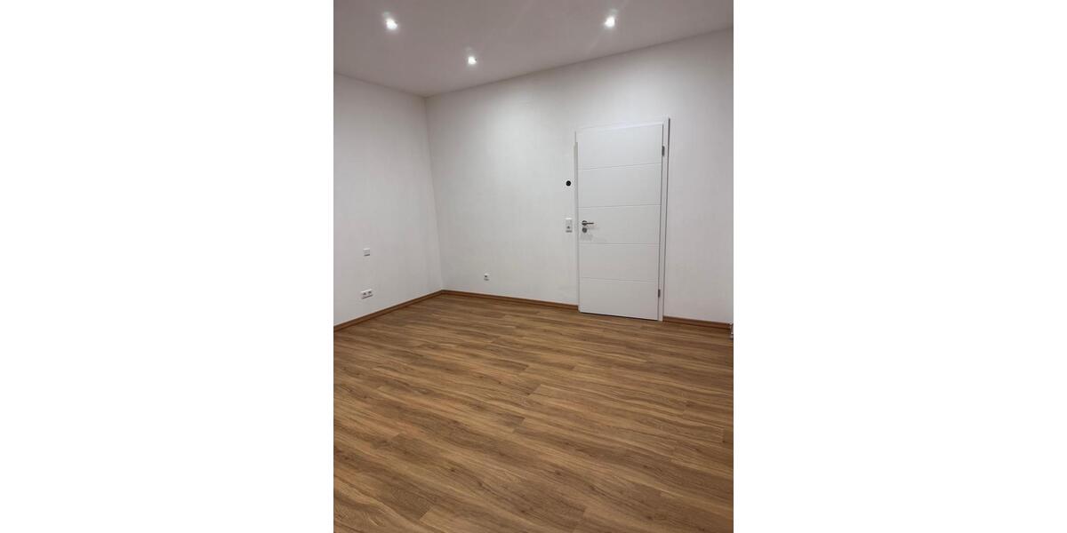 Erdgeschoßwohnung Neunkirchen Heinitz - 3 Zimmer, 102 m&sup2;, 950&euro; | Angebot:25126735