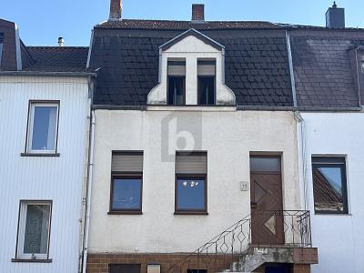 TOP PREIS!, RENOVIERT, MODERN MIT VIEL POTENTIAL - Reihenhaus Eppelborn | Angebot:26592376
