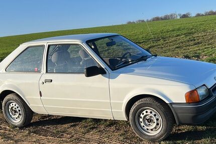 Ford Escort 102.000 km 2.700 &euro; Neunkirchen 66538