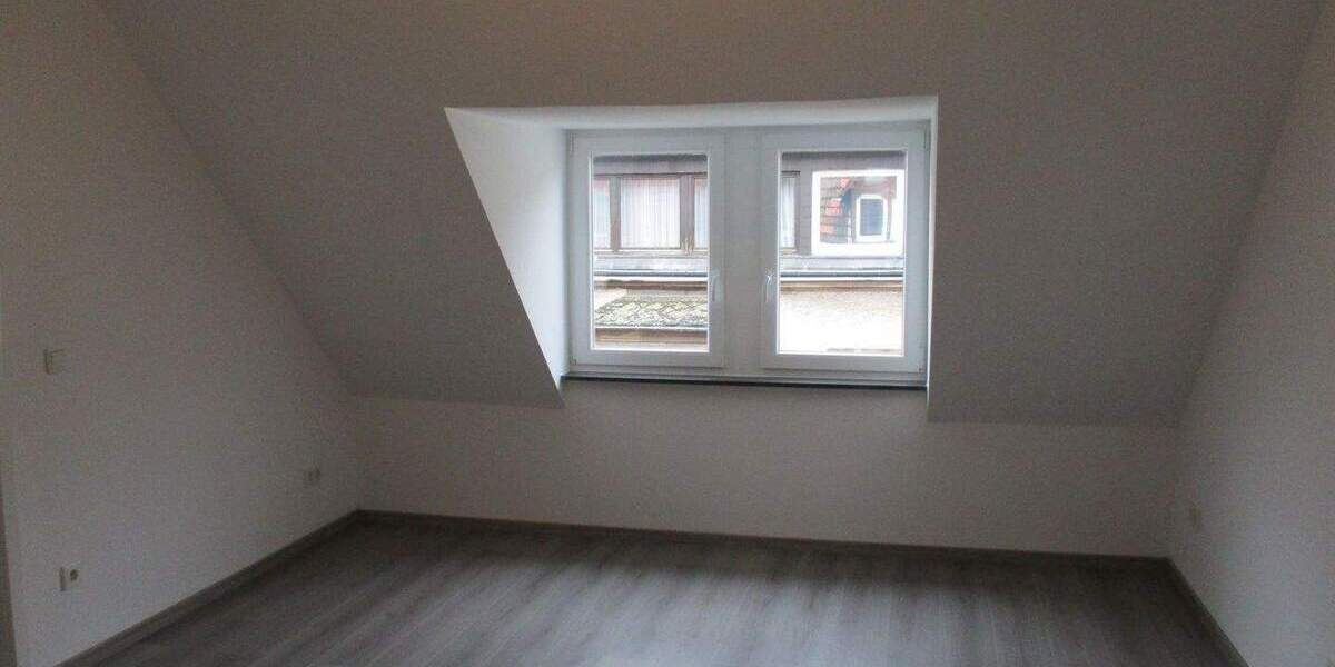 Etagenwohnung Saarbrücken Alt-Saarbrücken - 3 Zimmer, 80 m&sup2;, 685&euro; | Angebot:25699919