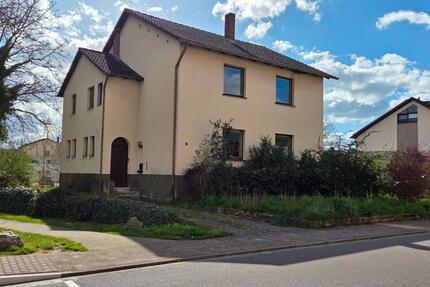 Haus Überherrn - 7 Zimmer, 160 m&sup2;, 180.000&euro; | Angebot:26021115