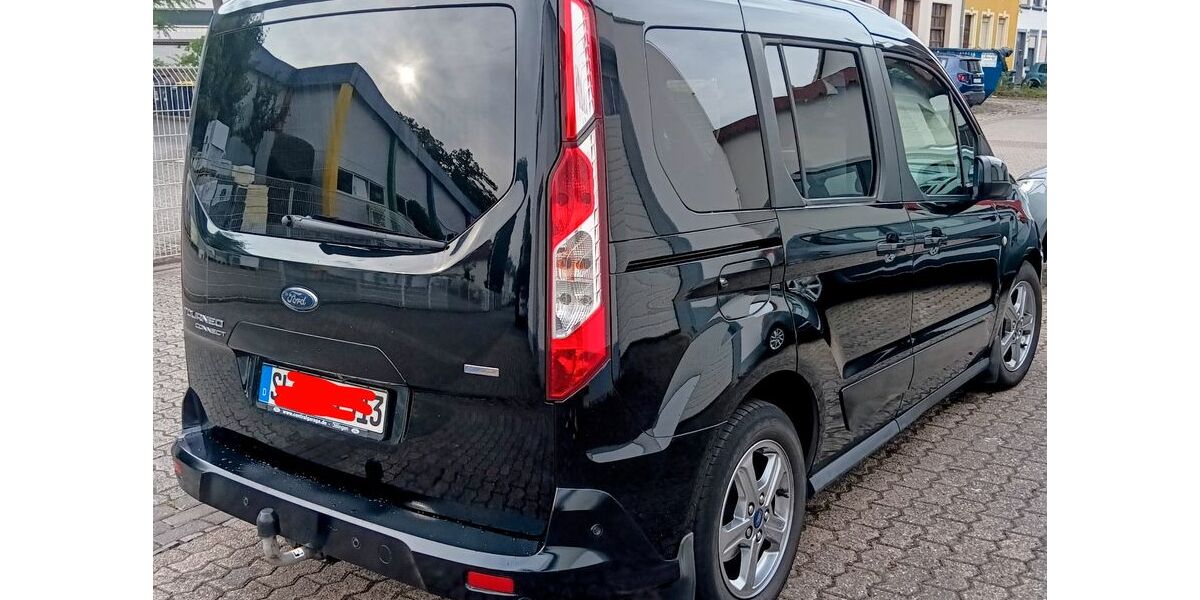 Ford Tourneo Connect 68.000 km 19.800 &euro; Schwalbach Saar 66773