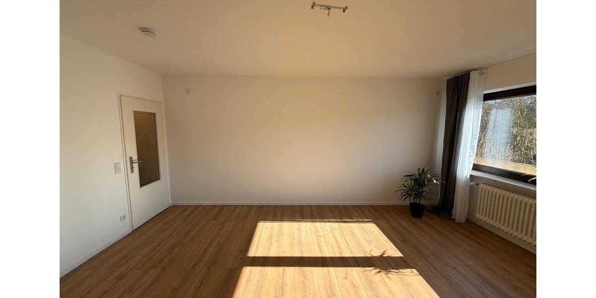 Erdgeschoßwohnung Saarbrücken Dudweiler - 1 Zimmer, 30 m&sup2;, 465&euro; | Angebot:25313610