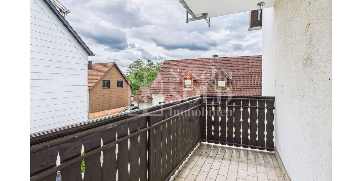 Helle 4-ZKB-Wohnung in St. Ingbert mit Balkon mit Garage & großem Kellerraum - Etagenwohnung Sankt Ingbert Hassel | Angebot:26018615