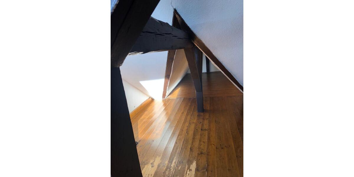 Dachgeschoßwohnung Saarbrücken - 3 Zimmer, 65 m&sup2;, 560&euro; | Angebot:26662956