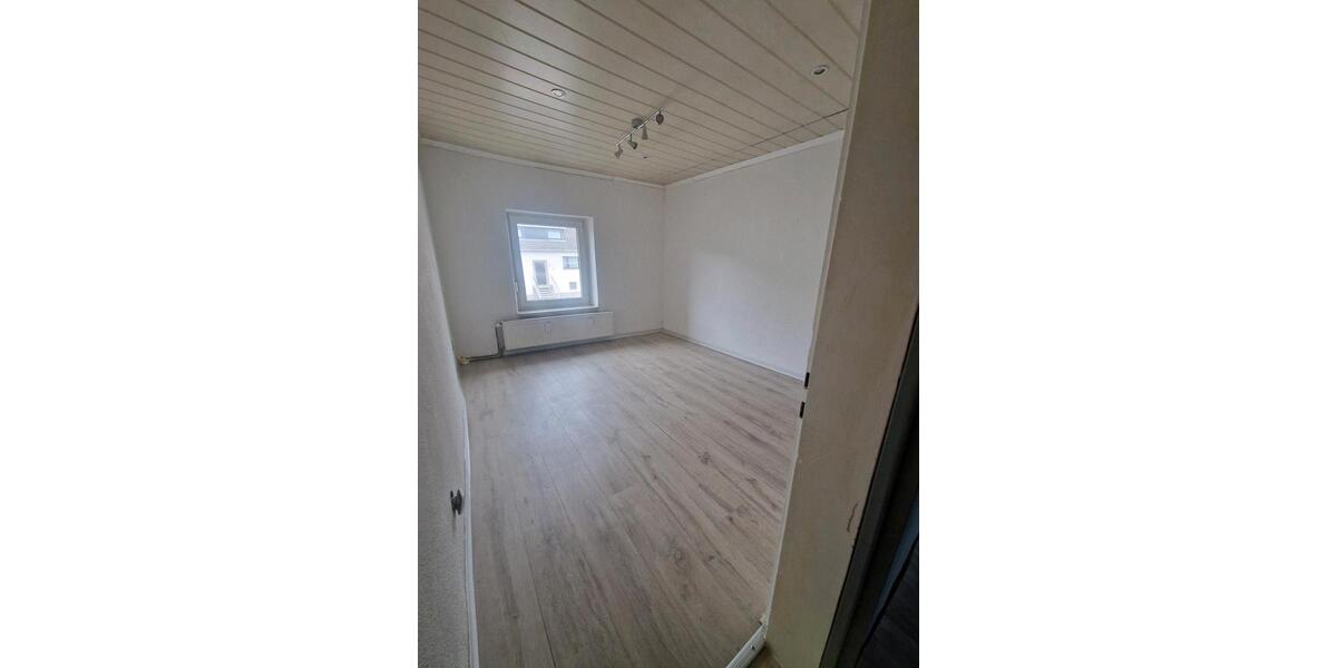 Einfamilienhaus Saarwellingen - 5 Zimmer, 84 m&sup2;, 119.000&euro; | Angebot:25994369
