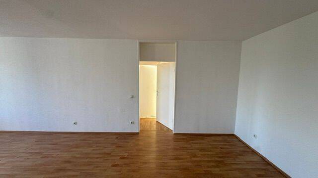 Etagenwohnung Saarbrücken Dudweiler - 4 Zimmer, 108 m&sup2;, 780&euro; | Angebot:26869345