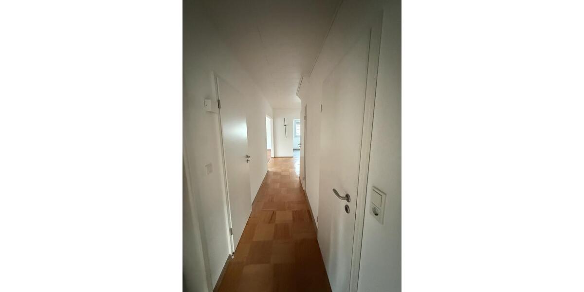 Erdgeschoßwohnung Sankt Ingbert - 3 Zimmer, 120 m&sup2;, 900&euro; | Angebot:25230913