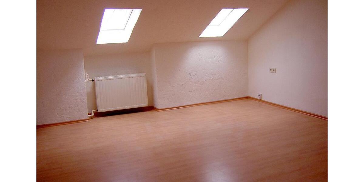 Dachgeschoßwohnung Saarbrücken St. Arnual - 2 Zimmer, 54 m&sup2;, 392&euro; | Angebot:25960925