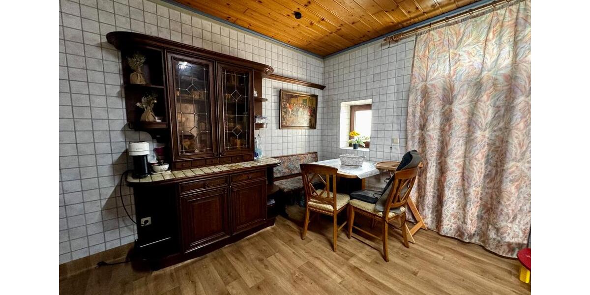Etagenwohnung Rehlingen-Siersburg Siersburg - 8 Zimmer, 222 m&sup2;, 329.000&euro; | Angebot:26101650