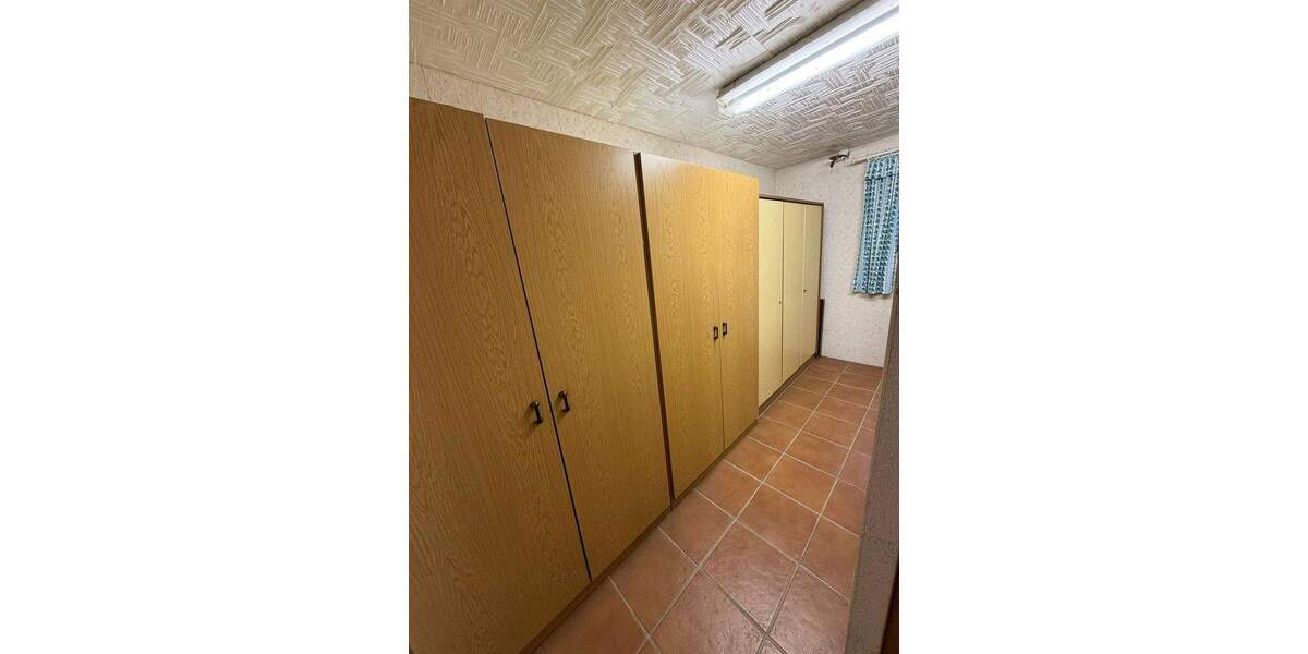 Reihenmittelhaus Ensdorf - 5 Zimmer, 130 m&sup2;, 219.000&euro; | Angebot:25657434