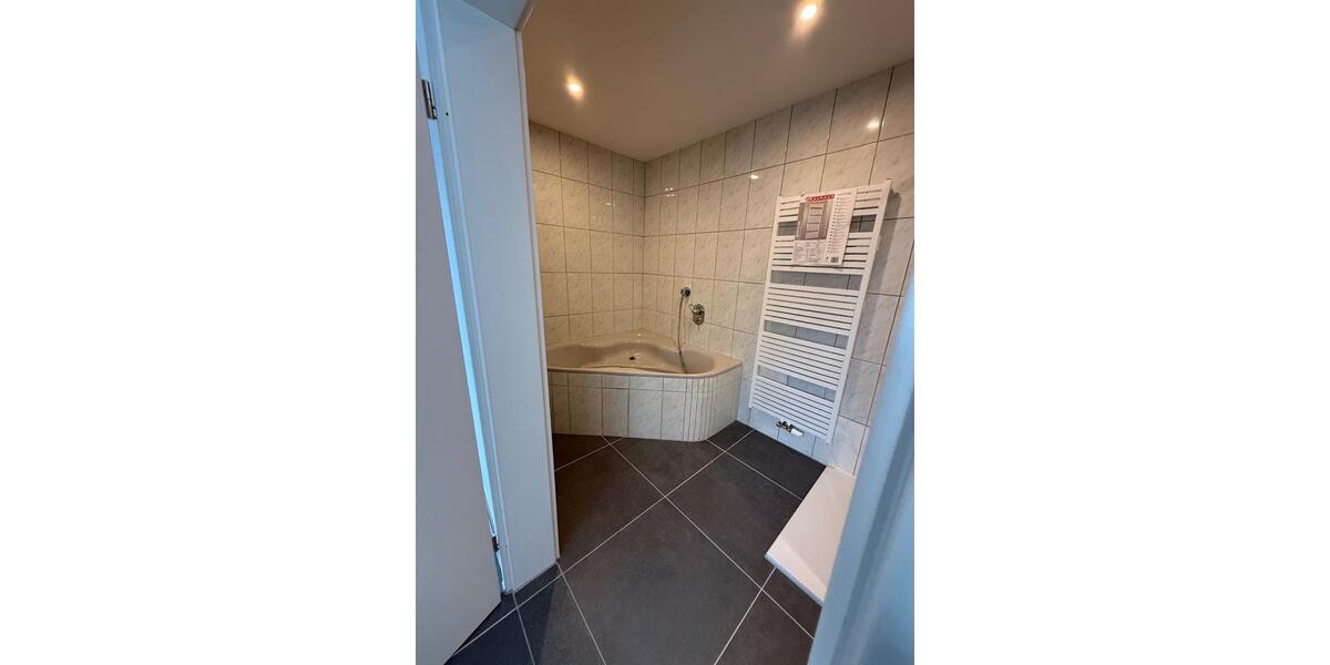Erdgeschoßwohnung Völklingen - 3 Zimmer, 100 m&sup2;, 1.000&euro; | Angebot:25539811