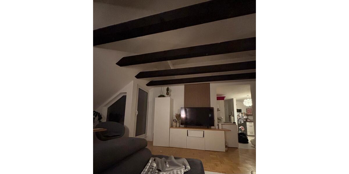Dachgeschoßwohnung Saarbrücken Kieselhumes - 2 Zimmer, 67 m&sup2;, 890&euro; | Angebot:25894104