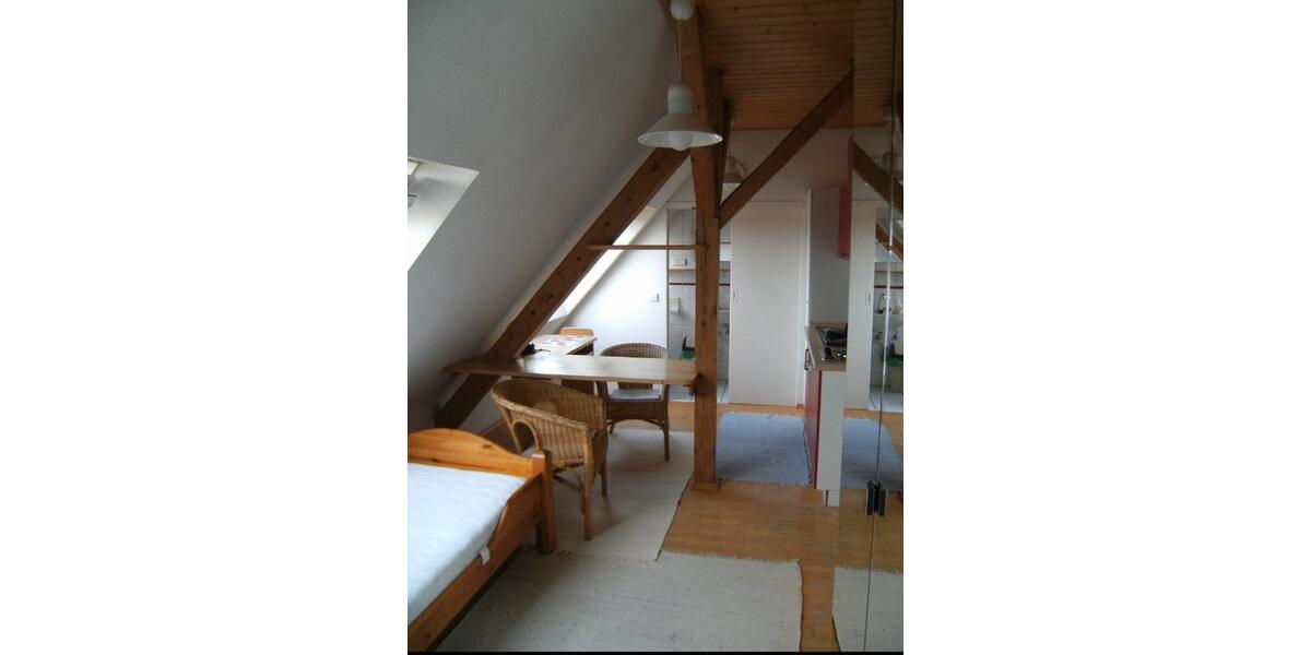Dachgeschoßwohnung Saarbrücken Eschberg - 1 Zimmer, 23 m&sup2;, 550&euro; | Angebot:27638505
