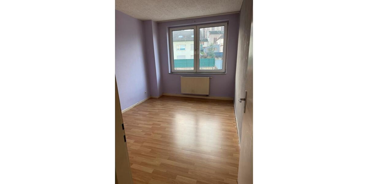 Etagenwohnung Völklingen - 2 Zimmer, 50 m&sup2;, 450&euro; | Angebot:25053297