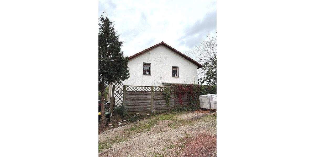 Einfamilienhaus Schwalbach Hülzweiler - 5 Zimmer, 123 m&sup2;, 129.000&euro; | Angebot:25667219