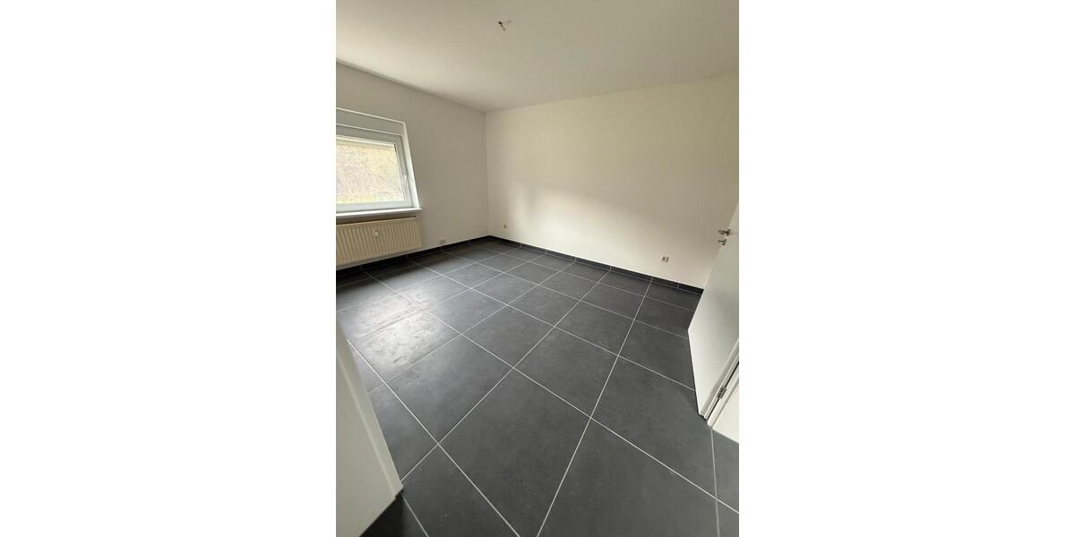 Erdgeschoßwohnung Völklingen - 3 Zimmer, 100 m&sup2;, 1.000&euro; | Angebot:25539811