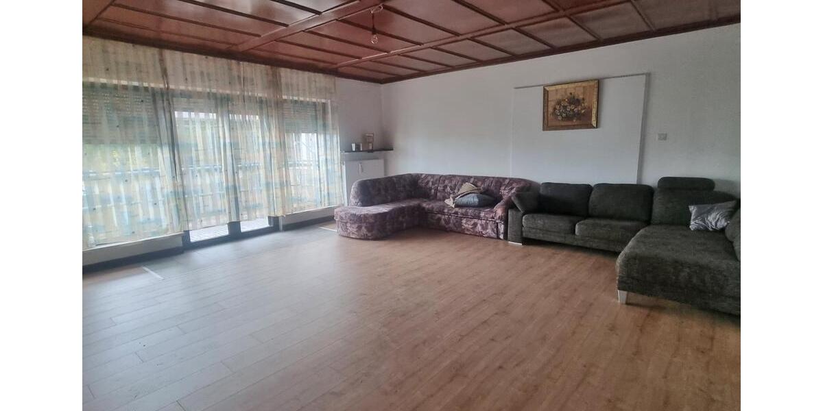 Etagenwohnung Bexbach - 4 Zimmer, 120 m&sup2;, 850&euro; | Angebot:26660094