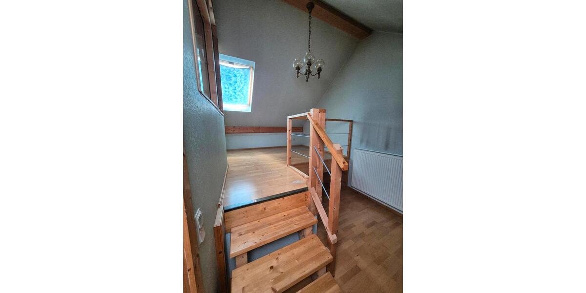 Etagenwohnung Homburg - 4 Zimmer, 85 m&sup2;, 750&euro; | Angebot:25936877