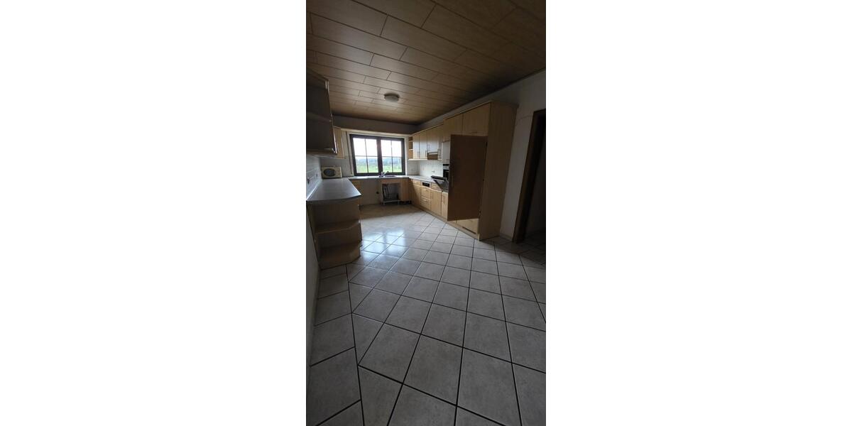 Etagenwohnung Nalbach - 5 Zimmer, 186 m&sup2;, 900&euro; | Angebot:25856540