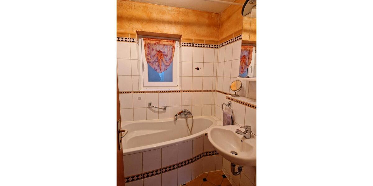 Einfamilienhaus Saarbrücken Malstatt - 6 Zimmer, 130 m&sup2;, 210.000&euro; | Angebot:24559740