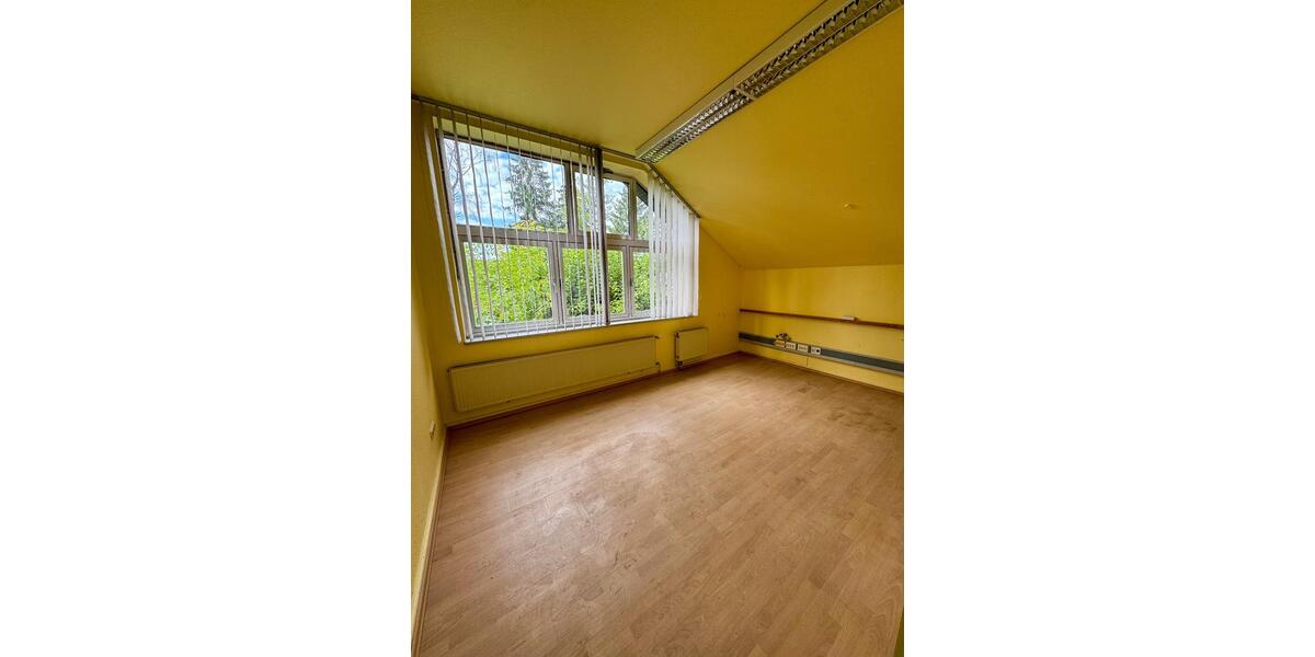 Gewerbeobjekt Schwalbach - 1.600&euro; | Angebot:21734962