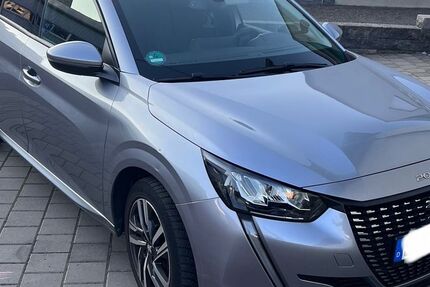 Peugeot 208 83.000 km 14.000 &euro; Saarwellingen 66793