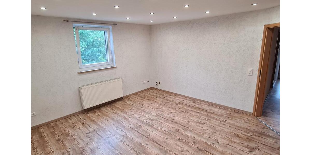 Doppelhaushälfte Illingen - 6 Zimmer, 135 m&sup2;, 225.000&euro; | Angebot:26279838