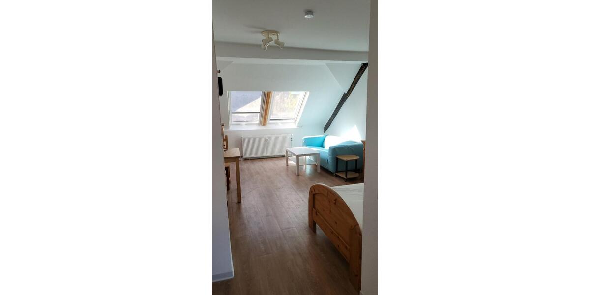 Dachgeschoßwohnung Sankt Ingbert - 1 Zimmer, 27 m&sup2;, 320&euro; | Angebot:26705235