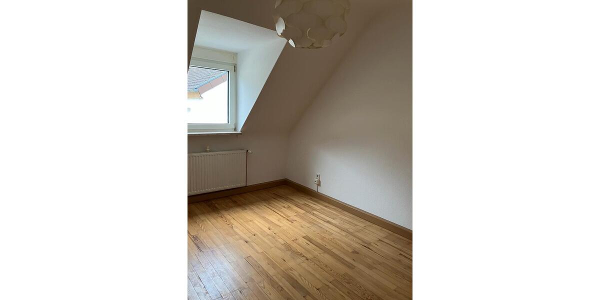 Dachgeschoßwohnung Saarbrücken Malstatt - 3 Zimmer, 61 m&sup2;, 590&euro; | Angebot:25171343