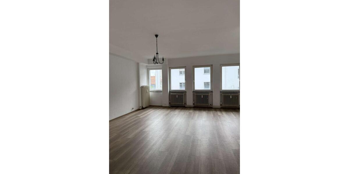 Etagenwohnung Saarbrücken - 1.5 Zimmer, 65 m&sup2;, 550&euro; | Angebot:25649216