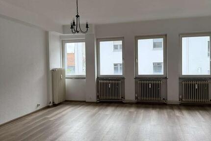 Wohnung Saarbrücken - 1.5 Zimmer, 65 m&sup2;, 550&euro; | Angebot:25649216
