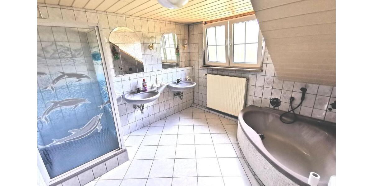 Reihenhaus Großrosseln - 5 Zimmer, 136 m&sup2;, 179.000&euro; | Angebot:25649288