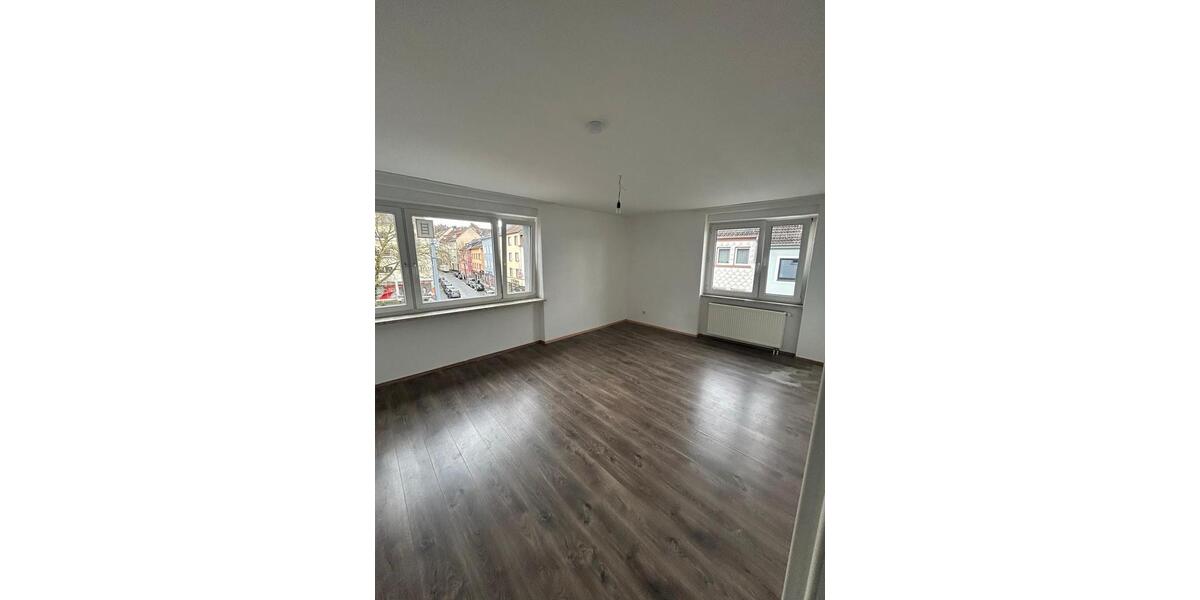 Etagenwohnung Neunkirchen - 3 Zimmer, 100 m&sup2;, 1.240&euro; | Angebot:25760216