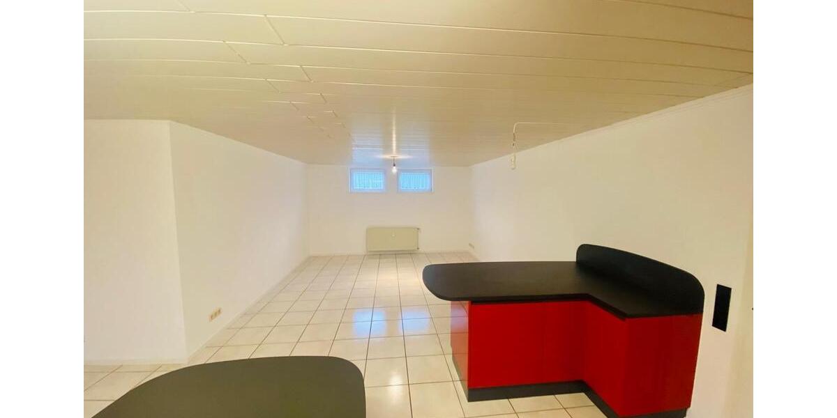 Etagenwohnung Saarbrücken West - 2 Zimmer, 80 m&sup2;, 700&euro; | Angebot:24430845