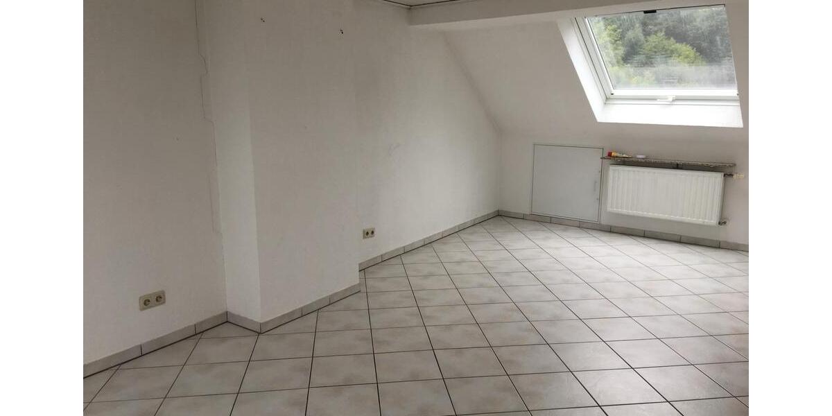 Dachgeschoßwohnung Saarbrücken St. Arnual - 2.5 Zimmer, 78 m&sup2;, 620&euro; | Angebot:25098158