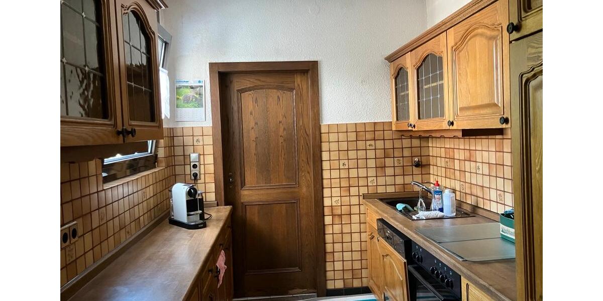 Doppelhaushälfte Saarbrücken West - 7 Zimmer, 188 m&sup2;, 250.000&euro; | Angebot:27168904