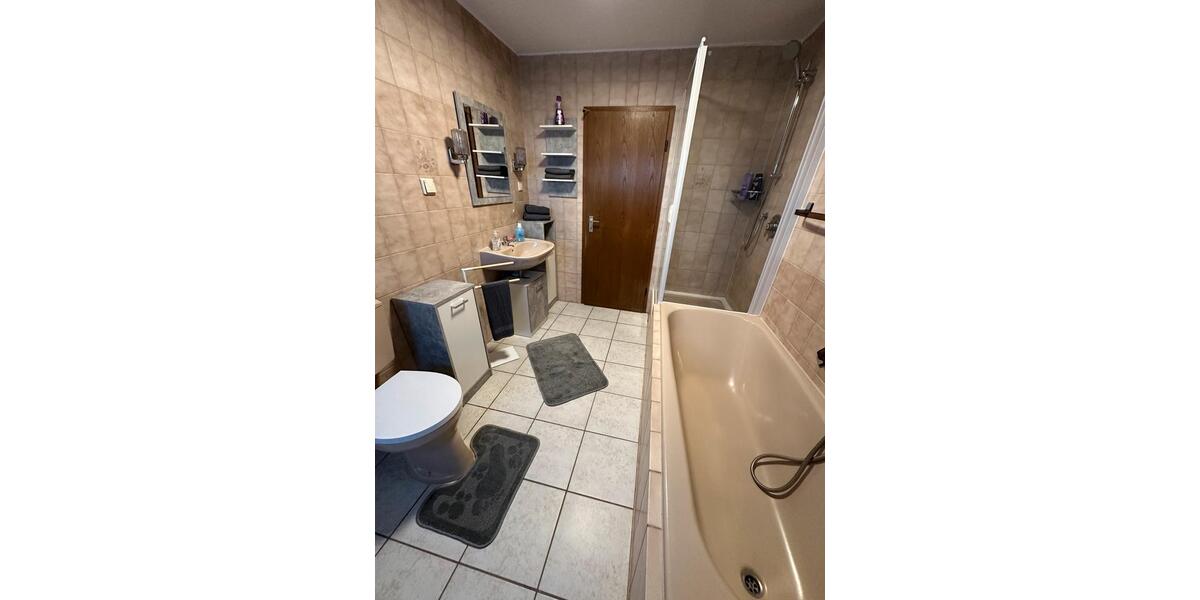 Etagenwohnung Friedrichsthal - 4 Zimmer, 95 m&sup2;, 15&euro; | Angebot:25307888