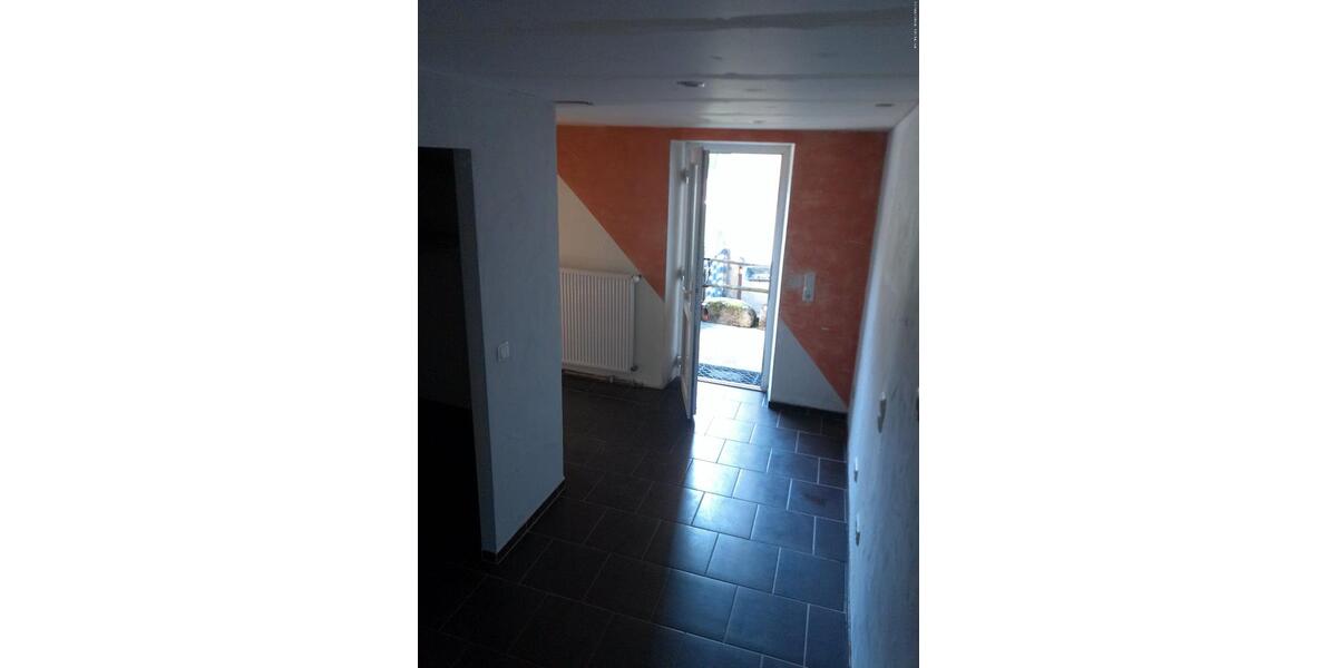 Etagenwohnung Ottweiler - 2 Zimmer, 110 m&sup2;, 650&euro; | Angebot:25591194