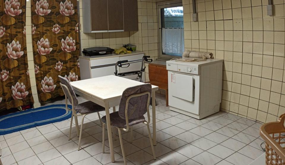 Einfamilienhaus Lebach - 8 Zimmer, 180 m&sup2;, 220.000&euro; | Angebot:24787268