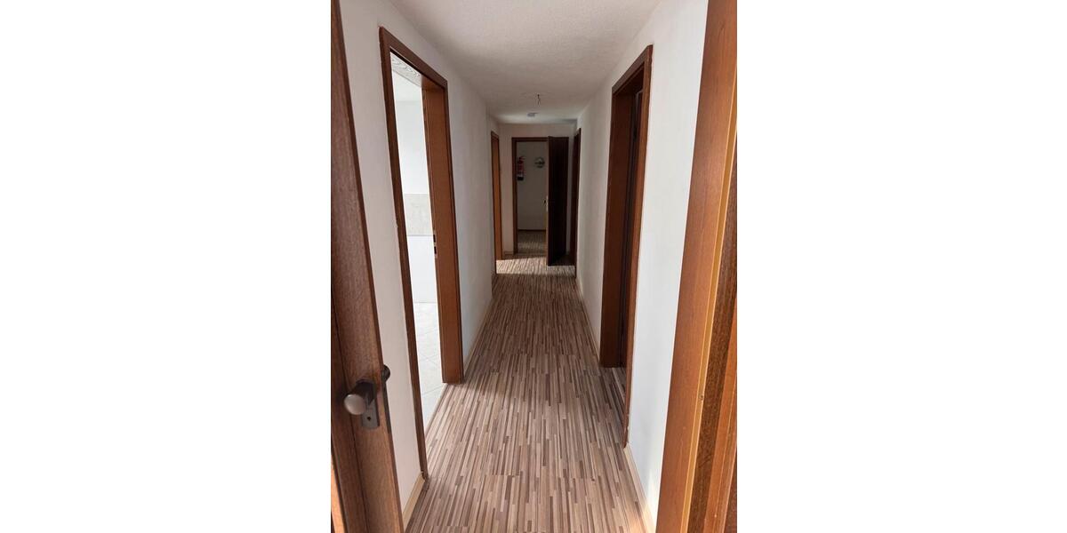 Dachgeschoßwohnung Großrosseln - 3.5 Zimmer, 80 m&sup2;, 465&euro; | Angebot:25311972