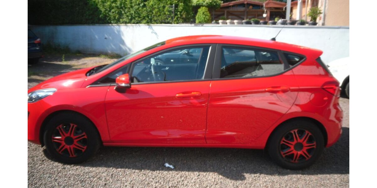 Ford Fiesta 33.000 km 8.890 &euro; Saarbruecken 66119