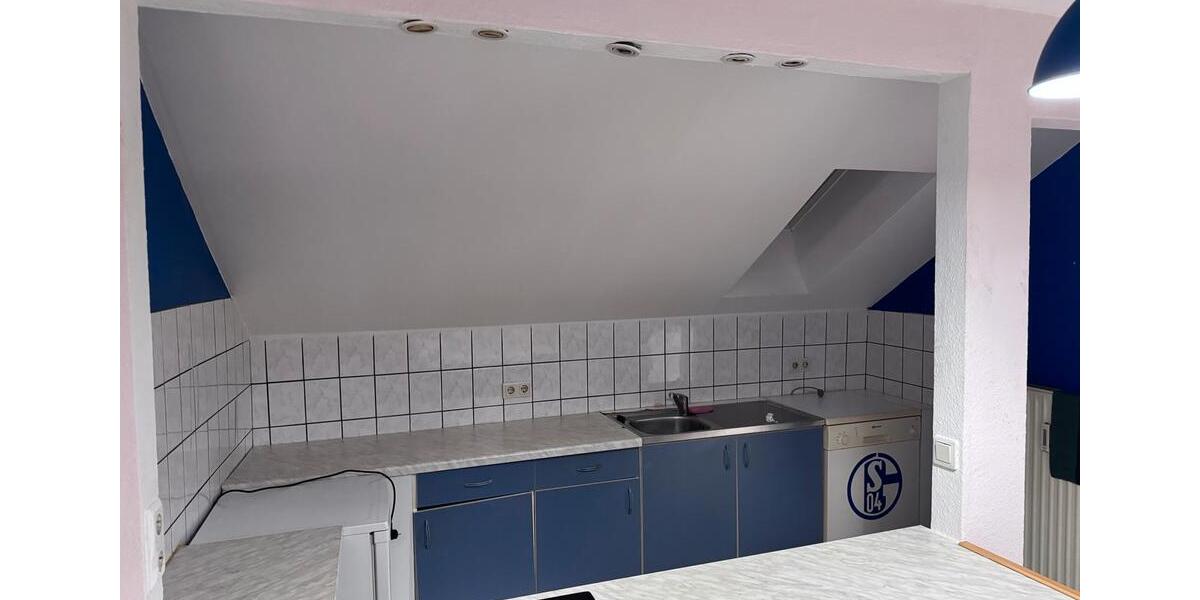 Dachgeschoßwohnung Überherrn - 4 Zimmer, 120 m&sup2;, 600&euro; | Angebot:25917920