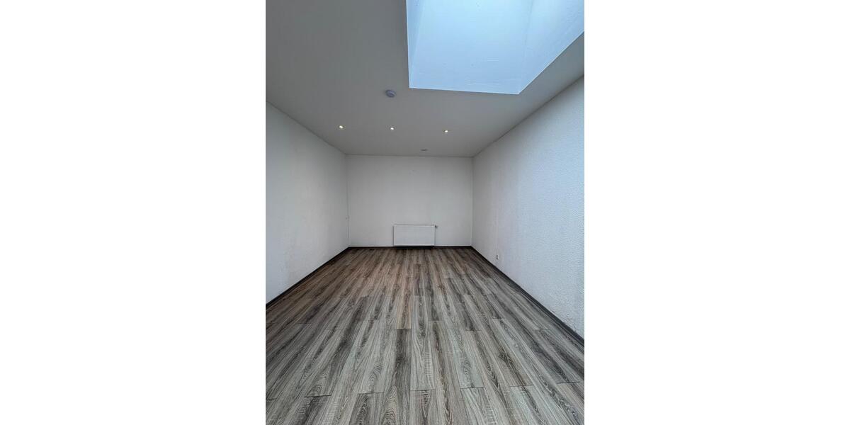 Erdgeschoßwohnung Illingen - 3 Zimmer, 110 m&sup2;, 700&euro; | Angebot:26322008